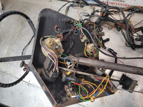 Cabina e interior Massey Ferguson 290 Dash Steering Panel, Wheel, Wiring Loom 1674232m1: foto 8