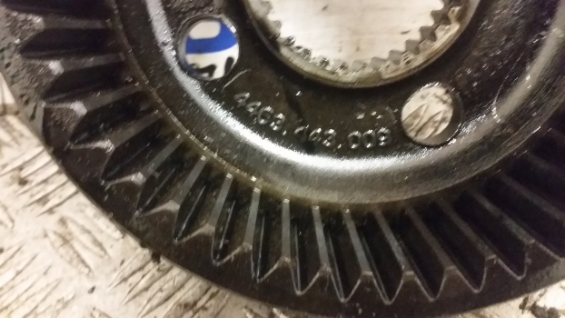 Massey Ferguson 50 Hx Front Axle Ring Gear Assembly 4463443009, 49 Teeth - Eje delantero para Retroexcavadora: foto 2 Massey Ferguson 50 Hx Front Axle Ring Gear Assembly 4463443009, 49 Teeth - Eje delantero para Retroexcavadora: foto 2