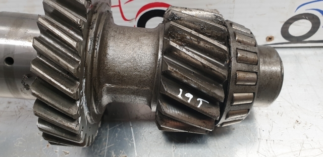 Massey Ferguson 50 Hx Gearbox Shaft Gear Z 35/29/19 1695793m1, 1691249m1 - Caja de cambios y piezas para Retroexcavadora: foto 2 Massey Ferguson 50 Hx Gearbox Shaft Gear Z 35/29/19 1695793m1, 1691249m1 - Caja de cambios y piezas para Retroexcavadora: foto 2
