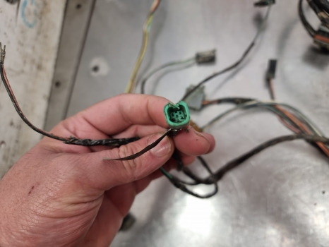 New Holland Case Ts115a, Case Mxu Cab Roof Wiring Loom 82035435, 82032538 - Cables/ Alambres: foto 4 New Holland Case Ts115a, Case Mxu Cab Roof Wiring Loom 82035435, 82032538 - Cables/ Alambres: foto 4
