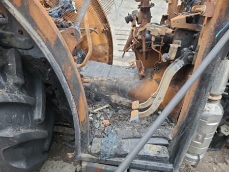 New Holland T4.90v Transmission Gearbox Complete 47372845, 48013267, 51411802 - Caja de cambios: foto 1 New Holland T4.90v Transmission Gearbox Complete 47372845, 48013267, 51411802 - Caja de cambios: foto 1