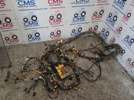 New Holland T5.95, T5.105, T5.115 Cab Wiring Loom, Fuse Box 47915451 - Cables/ Alambres para Tractor: foto 1 New Holland T5.95, T5.105, T5.115 Cab Wiring Loom, Fuse Box 47915451 - Cables/ Alambres para Tractor: foto 1