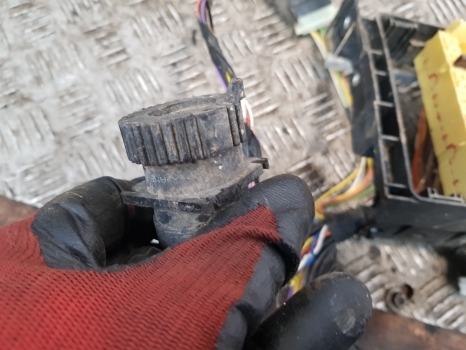 New Holland T5.95, T5.105, T5.115 Cab Wiring Loom, Fuse Box 47915451 - Cables/ Alambres para Tractor: foto 5 New Holland T5.95, T5.105, T5.115 Cab Wiring Loom, Fuse Box 47915451 - Cables/ Alambres para Tractor: foto 5