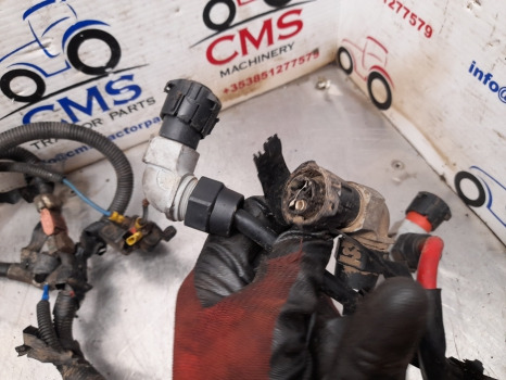 New Holland T7030, T7040 Case Puma Battery Wiring Loom Check Pictures 87324238 - Cables/ Alambres: foto 5 New Holland T7030, T7040 Case Puma Battery Wiring Loom Check Pictures 87324238 - Cables/ Alambres: foto 5