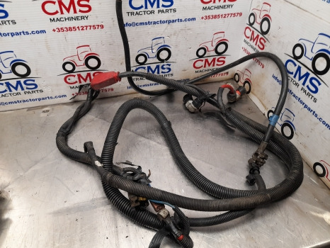 New Holland T7030, T7040 Case Puma Battery Wiring Loom Check Pictures 87324238 - Cables/ Alambres: foto 1 New Holland T7030, T7040 Case Puma Battery Wiring Loom Check Pictures 87324238 - Cables/ Alambres: foto 1