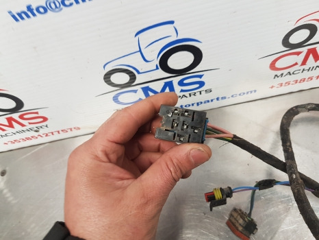New Holland T7040, T6000, T7000, Ac Wiring Loom 87395315, 84194119 - Cables/ Alambres: foto 3 New Holland T7040, T6000, T7000, Ac Wiring Loom 87395315, 84194119 - Cables/ Alambres: foto 3