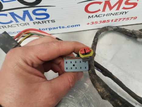 New Holland T7040, T6000, T7000, Ac Wiring Loom 87395315, 84194119 - Cables/ Alambres: foto 4 New Holland T7040, T6000, T7000, Ac Wiring Loom 87395315, 84194119 - Cables/ Alambres: foto 4