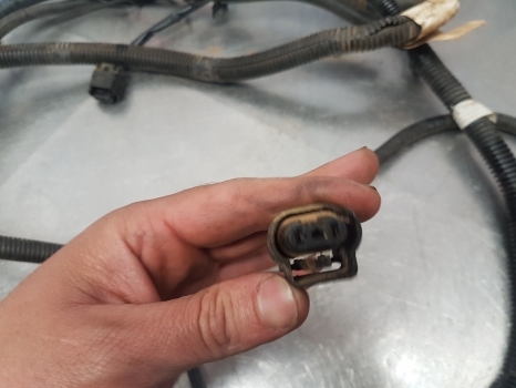 New Holland T7040, T6000, T7000 Front Light Wiring Loom 87658132, 87329727 - Cables/ Alambres: foto 3 New Holland T7040, T6000, T7000 Front Light Wiring Loom 87658132, 87329727 - Cables/ Alambres: foto 3