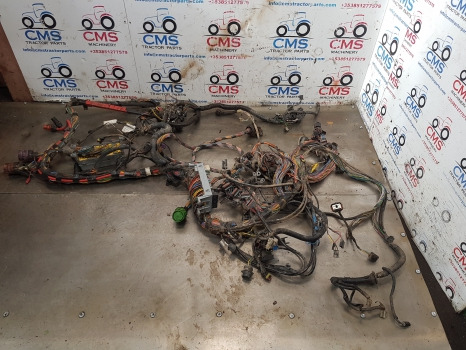 New Holland T7040, T7000, T6000, Puma, Wiring Loom Complete 87655808, 87655808 - Cables/ Alambres: foto 1 New Holland T7040, T7000, T6000, Puma, Wiring Loom Complete 87655808, 87655808 - Cables/ Alambres: foto 1