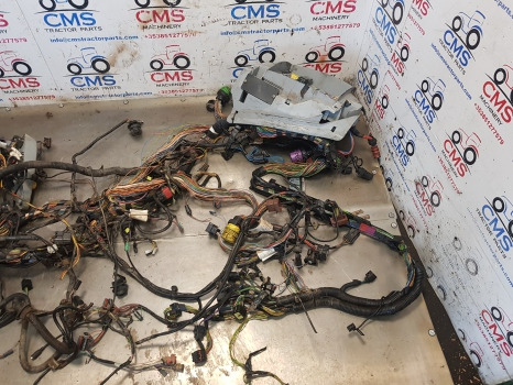 New Holland T7040, T7000, T6000, Wiring Loom Complete 84194383, 87740784 - Cables/ Alambres: foto 4 New Holland T7040, T7000, T6000, Wiring Loom Complete 84194383, 87740784 - Cables/ Alambres: foto 4