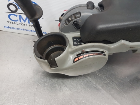 New Holland T7040, T7000, T7 Armrest Assy, Eletronic Unit Control 87756953 - Unidad de control: foto 4 New Holland T7040, T7000, T7 Armrest Assy, Eletronic Unit Control 87756953 - Unidad de control: foto 4