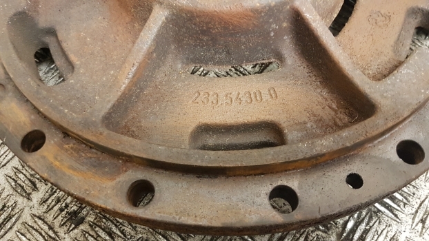 Same Rubin 120 Titan, Silver Rear Axle Differential Flange 0.007.7564.0/30 - Eje posterior para Tractor: foto 3 Same Rubin 120 Titan, Silver Rear Axle Differential Flange 0.007.7564.0/30 - Eje posterior para Tractor: foto 3