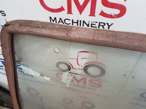 Ventana y piezas para Tractor Zetor 3000, 4000, 5000, 6000, 7000 Rear Glass 60117910b, S64986, 60117910: foto 9
