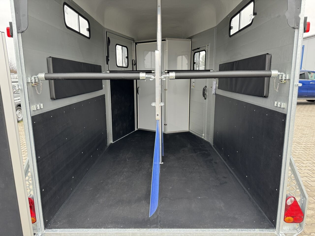 Leasing de Cheval Liberté Touring Country XL na dwa konie z dużą siodlarnią 2.2T DMC Cheval Liberté Touring Country XL na dwa konie z dużą siodlarnią 2.2T DMC: foto 21
