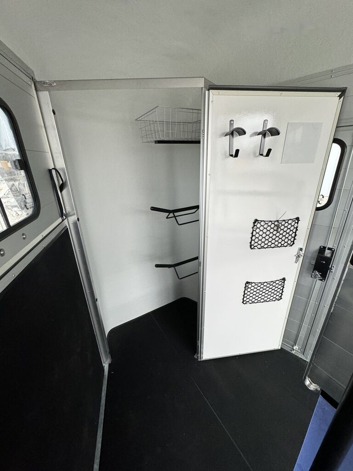 Leasing de Cheval Liberté Touring Country XL na dwa konie z dużą siodlarnią 2.2T DMC Cheval Liberté Touring Country XL na dwa konie z dużą siodlarnią 2.2T DMC: foto 26