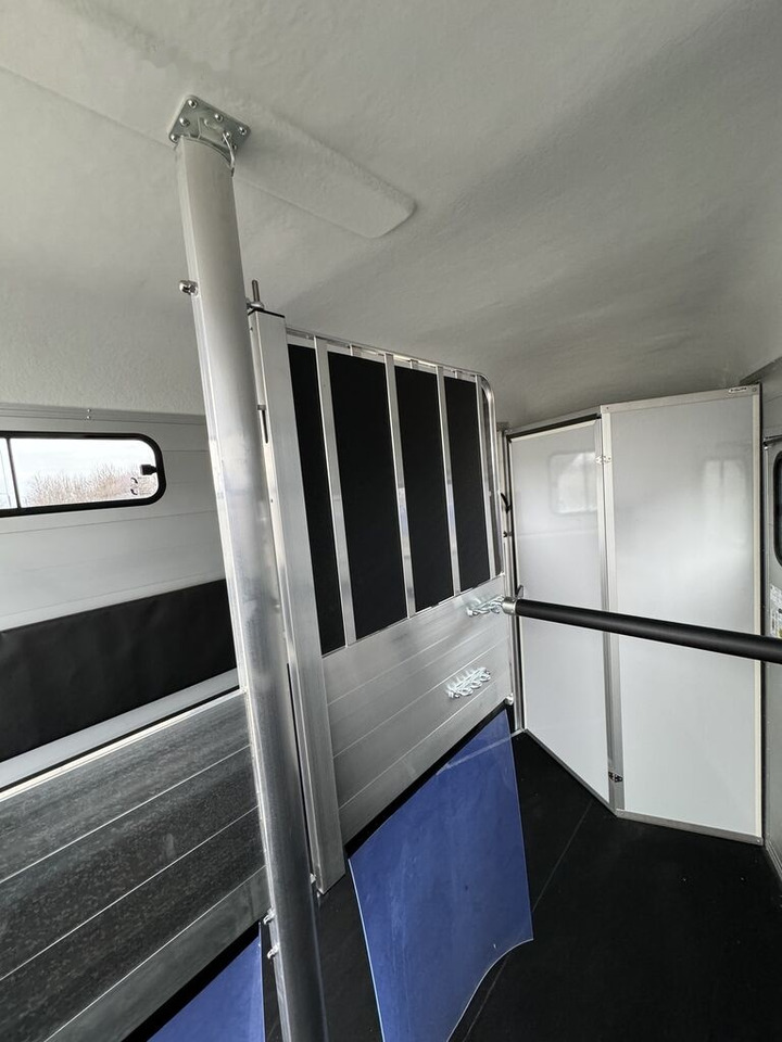 Leasing de Cheval Liberté Touring Country XL na dwa konie z dużą siodlarnią 2.2T DMC Cheval Liberté Touring Country XL na dwa konie z dużą siodlarnią 2.2T DMC: foto 24
