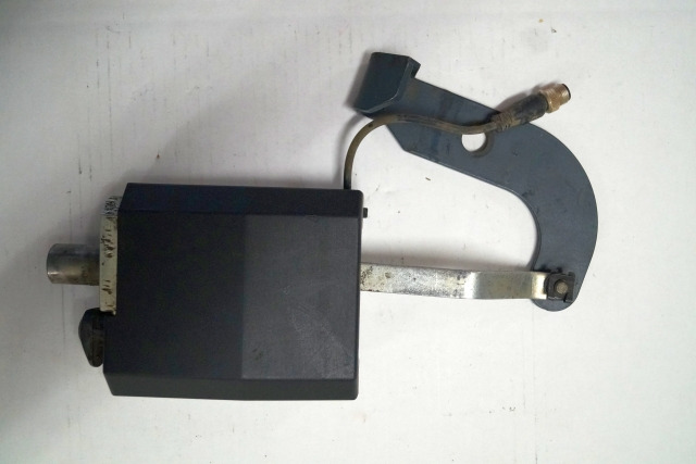 Jungheinrich 50462520 | Battery trolley lock for ETV from year 2006 including SW Battery trolley lock for ETV from year 2006 including SWITCH INDUCT. APPROXIMATION 50462522 - Bastidor/ Chasis para Equipo de manutención: foto 1 Jungheinrich 50462520 | Battery trolley lock for ETV from year 2006 including SW Battery trolley lock for ETV from year 2006 including SWITCH INDUCT. APPROXIMATION 50462522 - Bastidor/ Chasis para Equipo de manutención: foto 1