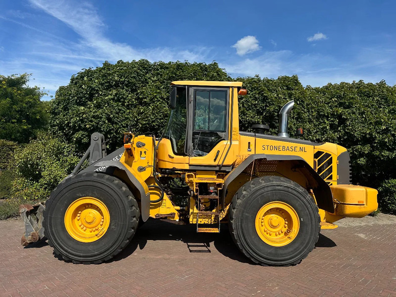 Volvo L120 F - Cargadora de ruedas: foto 1 Volvo L120 F - Cargadora de ruedas: foto 1