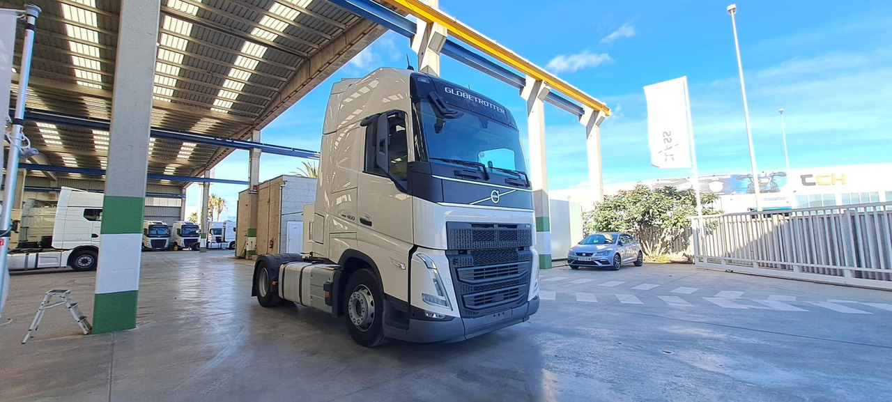 Volvo FH 460 Globetrotter XL Retarder - Cabeza tractora: foto 3 Volvo FH 460 Globetrotter XL Retarder - Cabeza tractora: foto 3