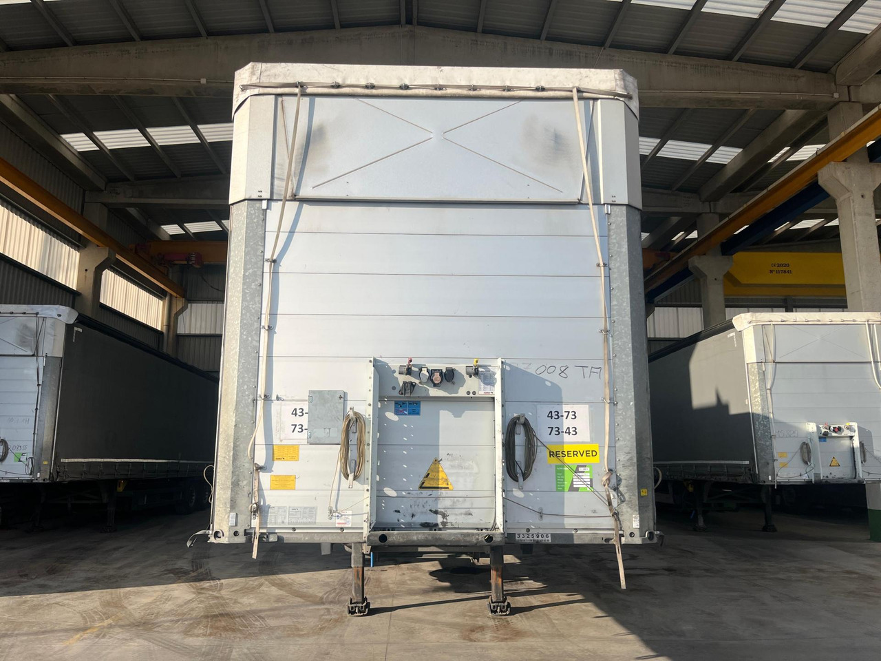 Schmitz Cargobull SCS24/L Varios - Semirremolque lona: foto 4 Schmitz Cargobull SCS24/L Varios - Semirremolque lona: foto 4