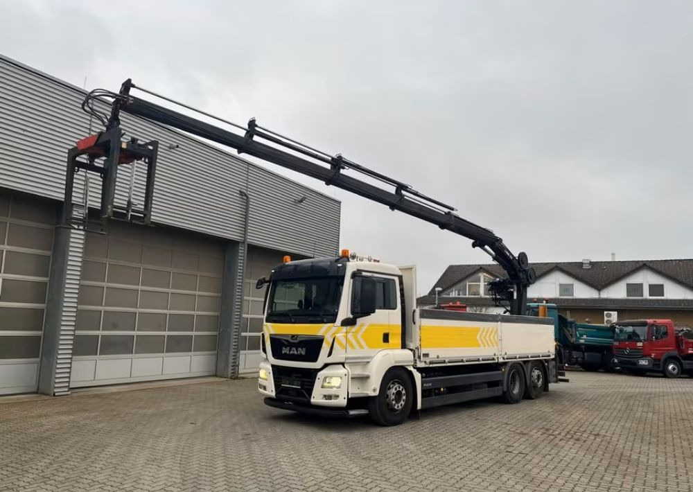 MAN TGS 26.420 6x2 oś skrętna/podnośna | EURO 6 | Platforma + HDS HIAB X-Duo 178 E-4 Sterowanie pilotem | 398 264 km - Camión caja abierta, Camión grúa: foto 1 MAN TGS 26.420 6x2 oś skrętna/podnośna | EURO 6 | Platforma + HDS HIAB X-Duo 178 E-4 Sterowanie pilotem | 398 264 km - Camión caja abierta, Camión grúa: foto 1
