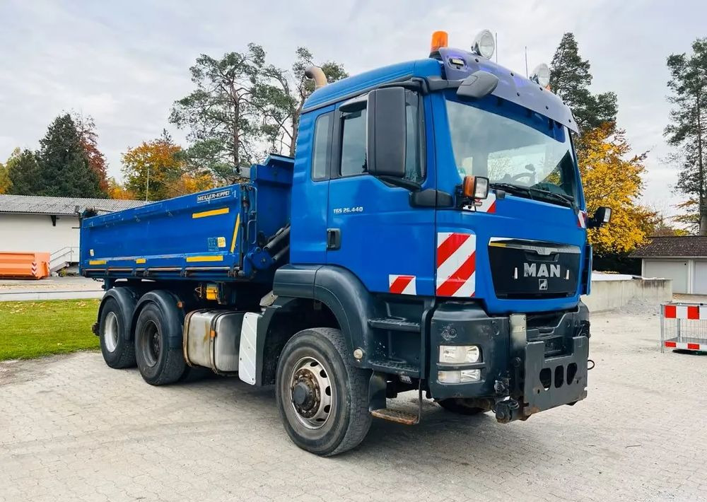 MAN TGS 26.440 6x6 Hydrodrive – Meiller 3-stronny wywrotka / Manual / Retarder / Tempomat / Euro 5 - Camión volquete: foto 5 MAN TGS 26.440 6x6 Hydrodrive – Meiller 3-stronny wywrotka / Manual / Retarder / Tempomat / Euro 5 - Camión volquete: foto 5