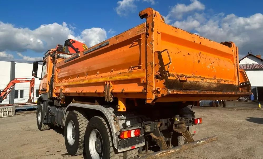 Mercedes-Benz Arocs 2648/3 – 3-stronny wywrotka Meiller / Żuraw Palfinger PK23002 / 2x BORDMATIK / Automatyczna - Camión volquete: foto 2 Mercedes-Benz Arocs 2648/3 – 3-stronny wywrotka Meiller / Żuraw Palfinger PK23002 / 2x BORDMATIK / Automatyczna - Camión volquete: foto 2