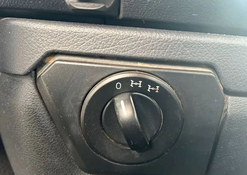 Leasing de  Mercedes-Benz Arocs 4142 | Wywrotka Schmitz | 8x4 | Euro 6 | Klima | Retarder | 242 598 km Mercedes-Benz Arocs 4142 | Wywrotka Schmitz | 8x4 | Euro 6 | Klima | Retarder | 242 598 km: foto 11