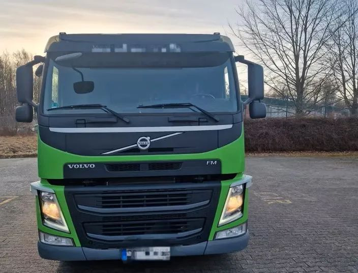 Volvo FM 420 – zabudowa + plandeka / Automatyczna skrzynia / Euro 6 / Zawieszenie pneumatyczne/ 4x2/ - Camión lona: foto 5 Volvo FM 420 – zabudowa + plandeka / Automatyczna skrzynia / Euro 6 / Zawieszenie pneumatyczne/ 4x2/ - Camión lona: foto 5