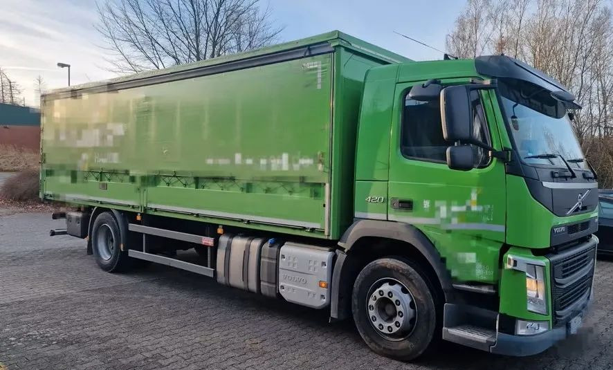 Volvo FM 420 – zabudowa + plandeka / Automatyczna skrzynia / Euro 6 / Zawieszenie pneumatyczne/ 4x2/ - Camión lona: foto 3 Volvo FM 420 – zabudowa + plandeka / Automatyczna skrzynia / Euro 6 / Zawieszenie pneumatyczne/ 4x2/ - Camión lona: foto 3