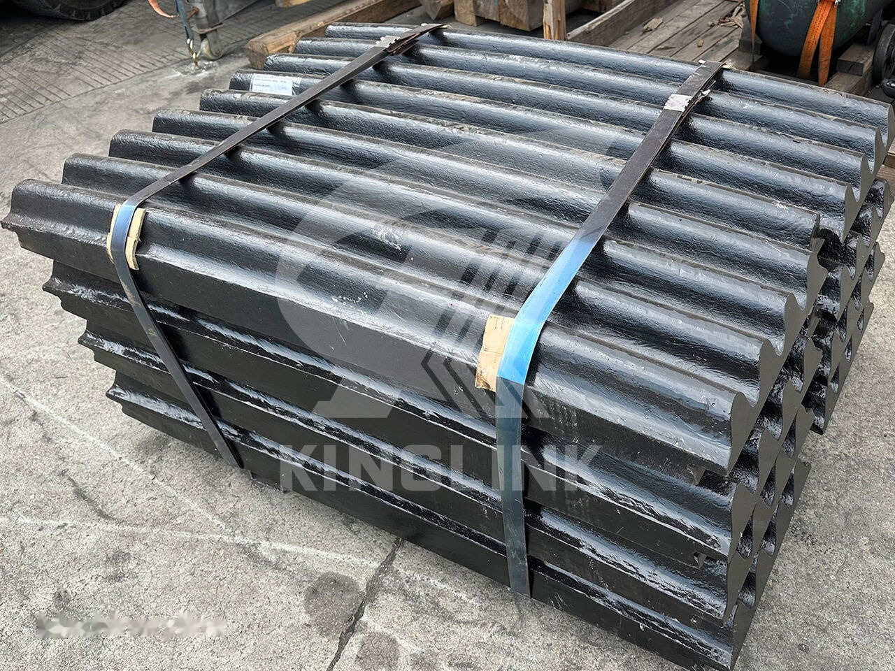 Movable and Fixed Jaw Plates for CT2036 CT3042 | Kinglink 17003346 for crusher - Recambio para Machacadora: foto 1 Movable and Fixed Jaw Plates for CT2036 CT3042 | Kinglink 17003346 for crusher - Recambio para Machacadora: foto 1