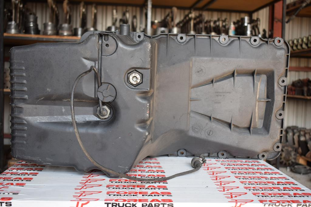 MERCEDES-BENZ ATEGO OM904 - Cárter de aceite para Camión: foto 2 MERCEDES-BENZ ATEGO OM904 - Cárter de aceite para Camión: foto 2