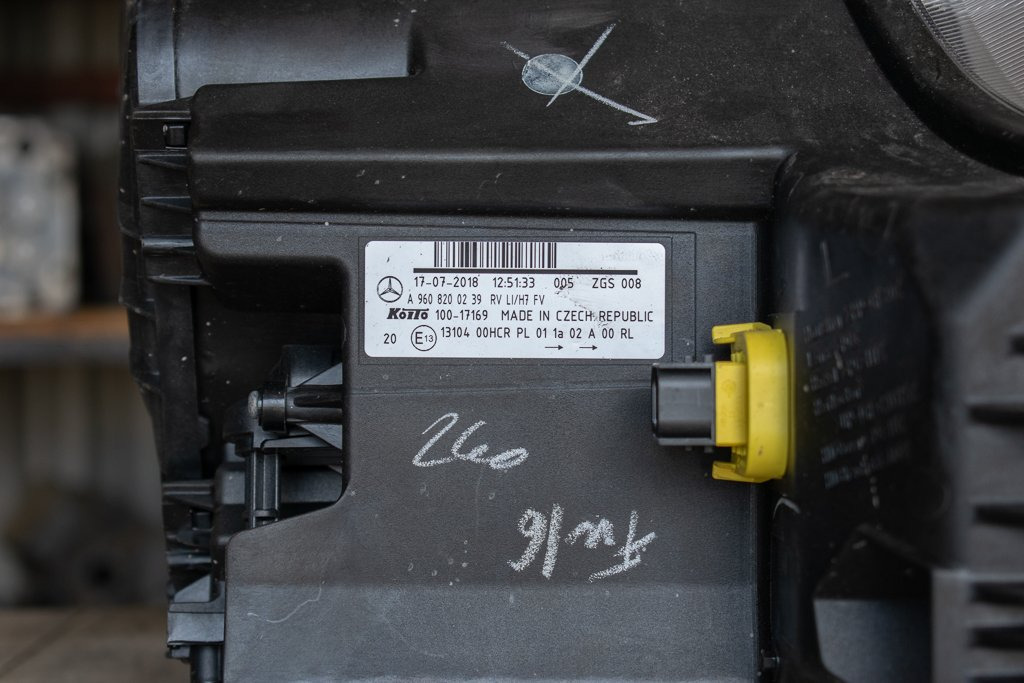 MERCEDES-BENZ FRONT LIGHT ACTROS MPIV EURO VI - DRIVER - Luz/ Iluminación para Camión: foto 3 MERCEDES-BENZ FRONT LIGHT ACTROS MPIV EURO VI - DRIVER - Luz/ Iluminación para Camión: foto 3