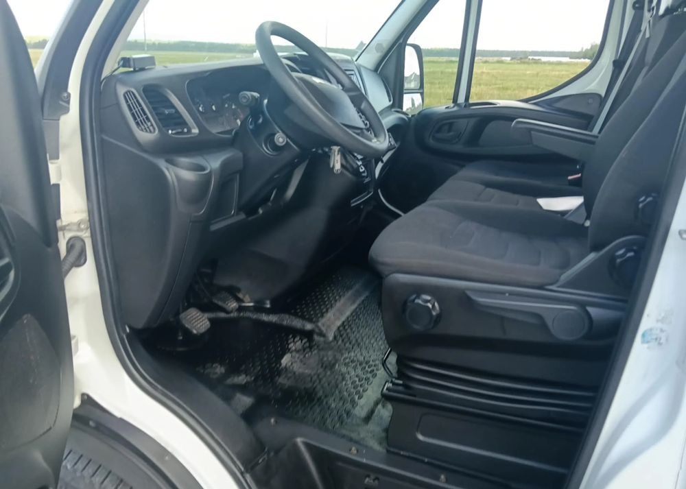 Iveco 35S16, 35S15, 35S14, 35S13, 35C13, 35C14 - Furgoneta frigorifica: foto 5 Iveco 35S16, 35S15, 35S14, 35S13, 35C13, 35C14 - Furgoneta frigorifica: foto 5