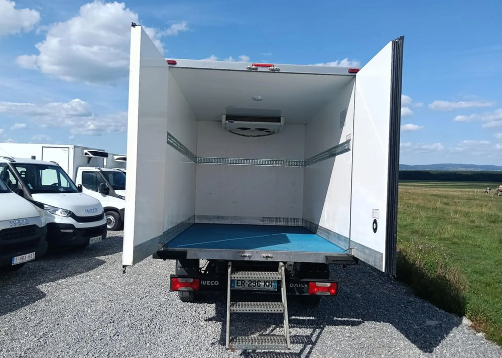 Iveco 35S16, 35S15, 35S14, 35S13, 35C13, 35C14 - Furgoneta frigorifica: foto 4 Iveco 35S16, 35S15, 35S14, 35S13, 35C13, 35C14 - Furgoneta frigorifica: foto 4