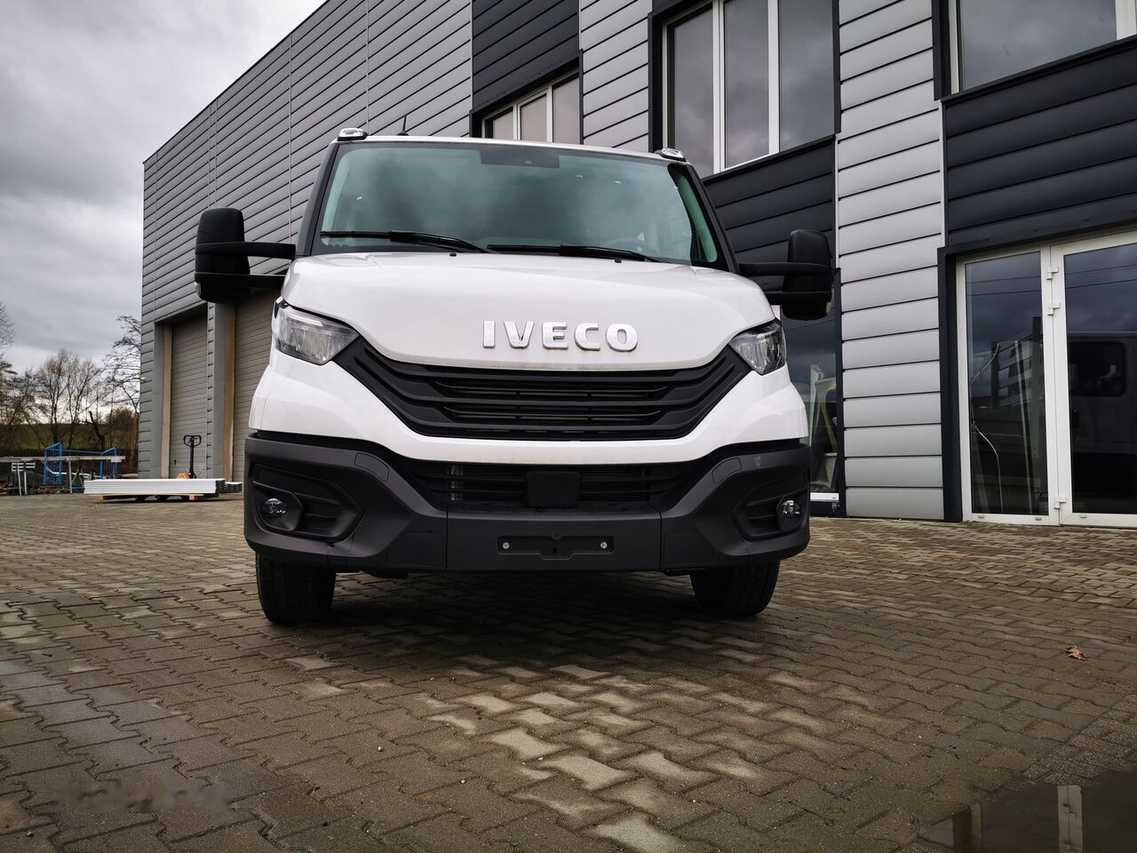 IVECO Daily 180KM r. oś 4100 - Furgoneta caja abierta: foto 3 IVECO Daily 180KM r. oś 4100 - Furgoneta caja abierta: foto 3