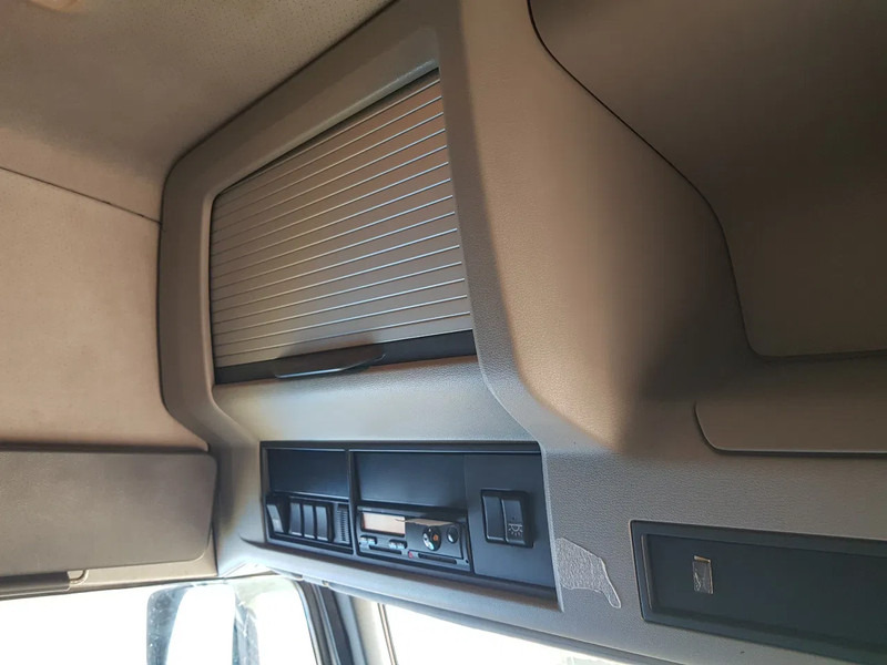 Cabeza tractora Volvo FM 410 6x2 ADR EX/II EX/III FL OX AT Hydrauliek: foto 16 Cabeza tractora Volvo FM 410 6x2 ADR EX/II EX/III FL OX AT Hydrauliek: foto 16