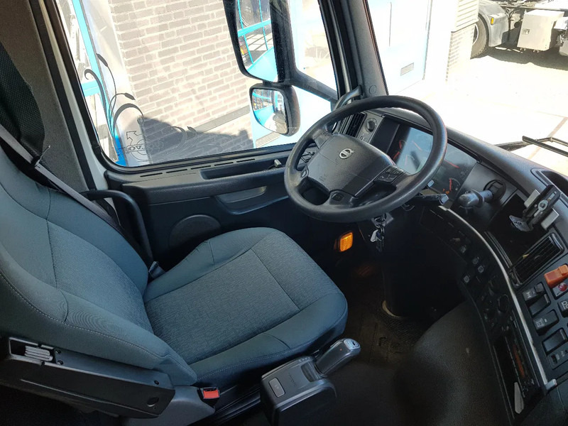 Cabeza tractora Volvo FM 410 6x2 ADR EX/II EX/III FL OX AT Hydrauliek: foto 11 Cabeza tractora Volvo FM 410 6x2 ADR EX/II EX/III FL OX AT Hydrauliek: foto 11