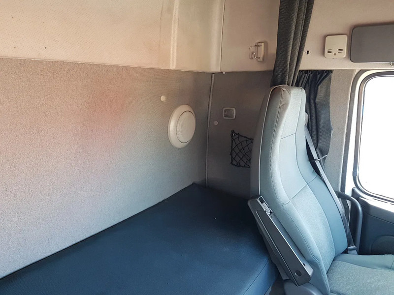 Cabeza tractora Volvo FM 410 6x2 ADR EX/II EX/III FL OX AT Hydrauliek: foto 13 Cabeza tractora Volvo FM 410 6x2 ADR EX/II EX/III FL OX AT Hydrauliek: foto 13