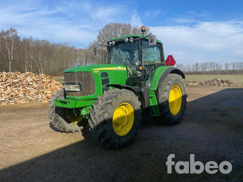 John Deere 6930 - Tractor: foto 1 John Deere 6930 - Tractor: foto 1