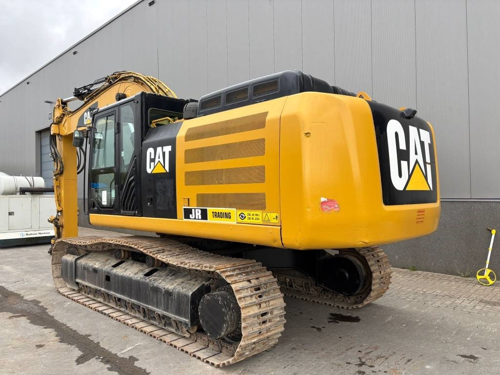 CAT 336F L XE (New Undercarriage) - Excavadora de cadenas: foto 3 CAT 336F L XE (New Undercarriage) - Excavadora de cadenas: foto 3