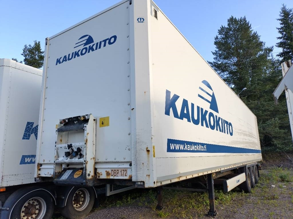 Krone 13,60 kaappi puolikas - Semirremolque caja cerrada: foto 1 Krone 13,60 kaappi puolikas - Semirremolque caja cerrada: foto 1