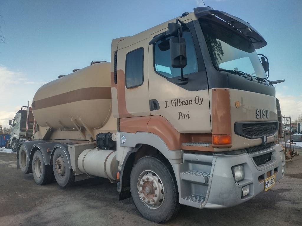 Sisu E14 8x2 kippipainepytty+kompura - Camión cisterna: foto 3 Sisu E14 8x2 kippipainepytty+kompura - Camión cisterna: foto 3