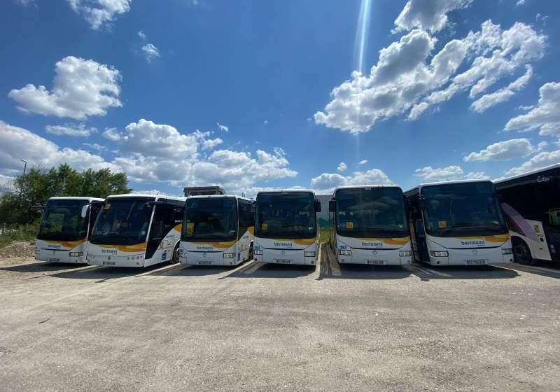 Irisbus RECREO CROSSWAY/ SPROWADZONY / KLIMA / 5 SZTUK - Autobús suburbano: foto 3 Irisbus RECREO CROSSWAY/ SPROWADZONY / KLIMA / 5 SZTUK - Autobús suburbano: foto 3