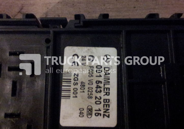 MERCEDES-BENZ Atego, Vario, EURO2, EURO3 fuse box, central electric control un control unit - Unidad de control para Camión: foto 2 MERCEDES-BENZ Atego, Vario, EURO2, EURO3 fuse box, central electric control un control unit - Unidad de control para Camión: foto 2