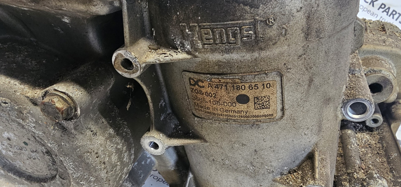 Mercedes Benz Actros MP4 EURO6, EURO 6 emission oil filter housing, oil cooler , 4711800712, 4711800012, 4711800212, 4711800312, 4711704710, 4711800265, 4711801065, 4721840380, 4721841980, 4721800309, - Enfriador de aceite para Camión: foto 2 Mercedes Benz Actros MP4 EURO6, EURO 6 emission oil filter housing, oil cooler , 4711800712, 4711800012, 4711800212, 4711800312, 4711704710, 4711800265, 4711801065, 4721840380, 4721841980, 4721800309, - Enfriador de aceite para Camión: foto 2