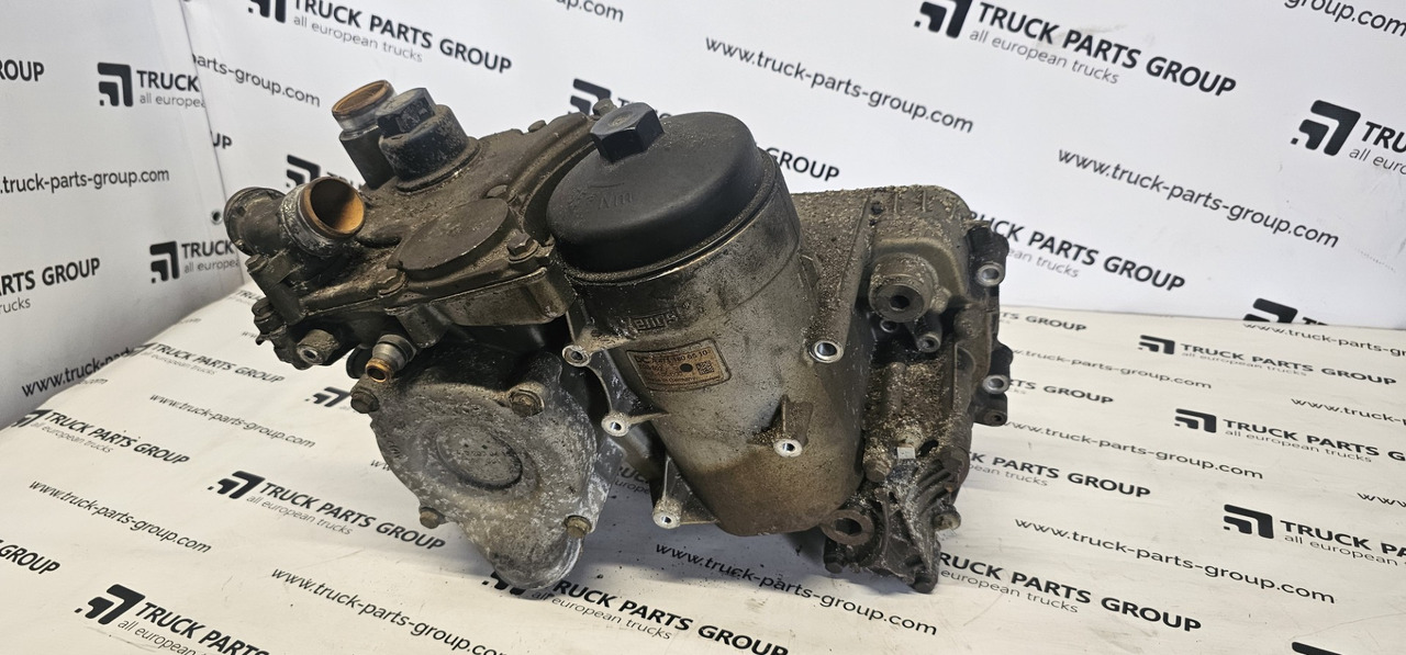 Mercedes Benz Actros MP4 EURO6, EURO 6 emission oil filter housing, oil cooler , 4711800712, 4711800012, 4711800212, 4711800312, 4711704710, 4711800265, 4711801065, 4721840380, 4721841980, 4721800309, - Enfriador de aceite para Camión: foto 1 Mercedes Benz Actros MP4 EURO6, EURO 6 emission oil filter housing, oil cooler , 4711800712, 4711800012, 4711800212, 4711800312, 4711704710, 4711800265, 4711801065, 4721840380, 4721841980, 4721800309, - Enfriador de aceite para Camión: foto 1