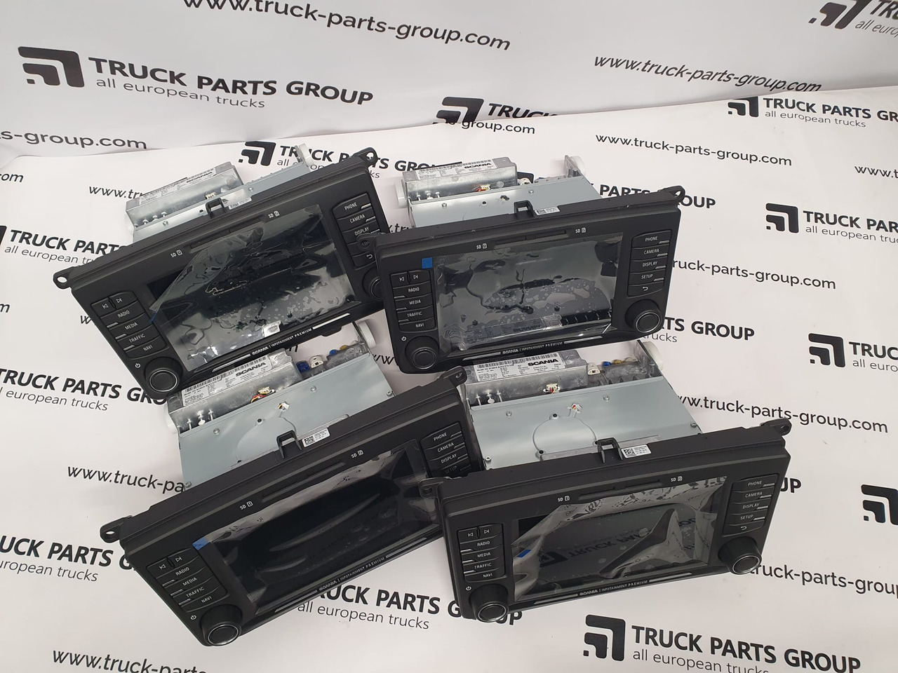 Scania T, P, G, R, L series EURO6, EURO 6 emission standard series multimedia navigation system HU scania AUS4 STD DAB, NAVI system, Harman / Becker 2594720, 2735760, 2635711, 2783088, infotainment sy - Sistema de navegación para Camión: foto 1 Scania T, P, G, R, L series EURO6, EURO 6 emission standard series multimedia navigation system HU scania AUS4 STD DAB, NAVI system, Harman / Becker 2594720, 2735760, 2635711, 2783088, infotainment sy - Sistema de navegación para Camión: foto 1