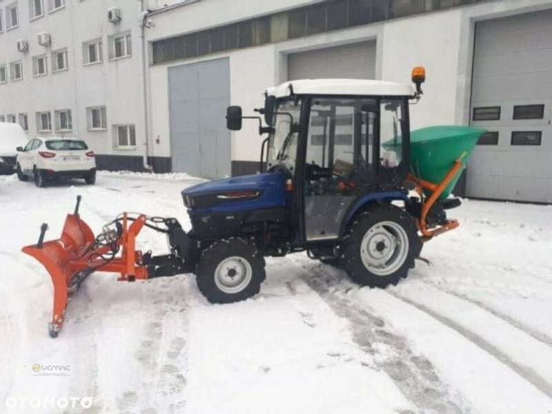 Farmtrac Farmtrac 26 26PS Hydrostat Winterdienst Schneeschild Streuer NEU - Tractor municipal: foto 4 Farmtrac Farmtrac 26 26PS Hydrostat Winterdienst Schneeschild Streuer NEU - Tractor municipal: foto 4