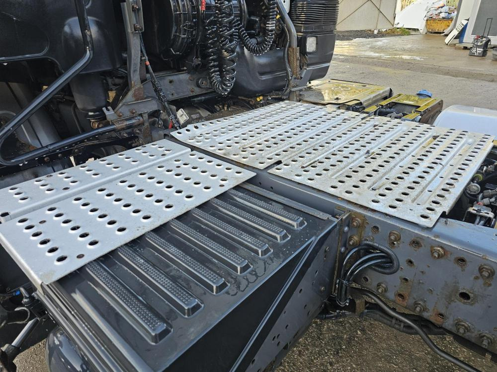 Renault Premium 430 4x2 - Cabeza tractora: foto 4 Renault Premium 430 4x2 - Cabeza tractora: foto 4